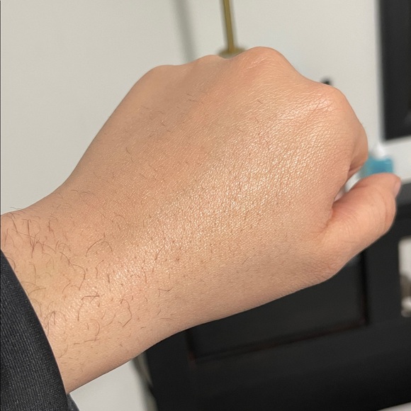 It Cosmetics Bye Bye Foundation SPF 50+ Broad Spectrum - Picture 4 of 6